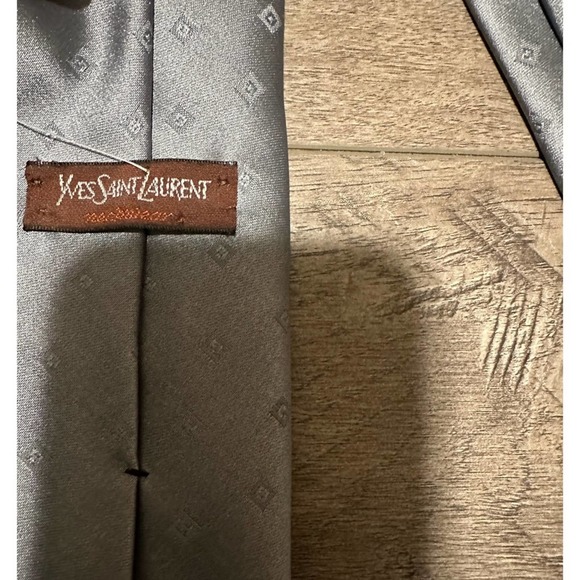 Yves Saint Laurent Grey Diamond Pattern Tie - Picture 3 of 3